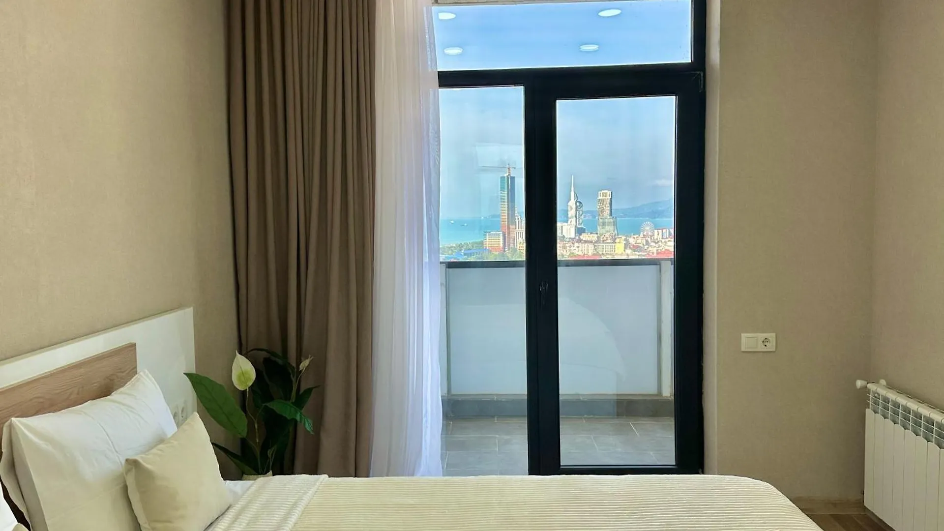Panoramic Views Of The Sea, Mountains And City Batumi Apartment