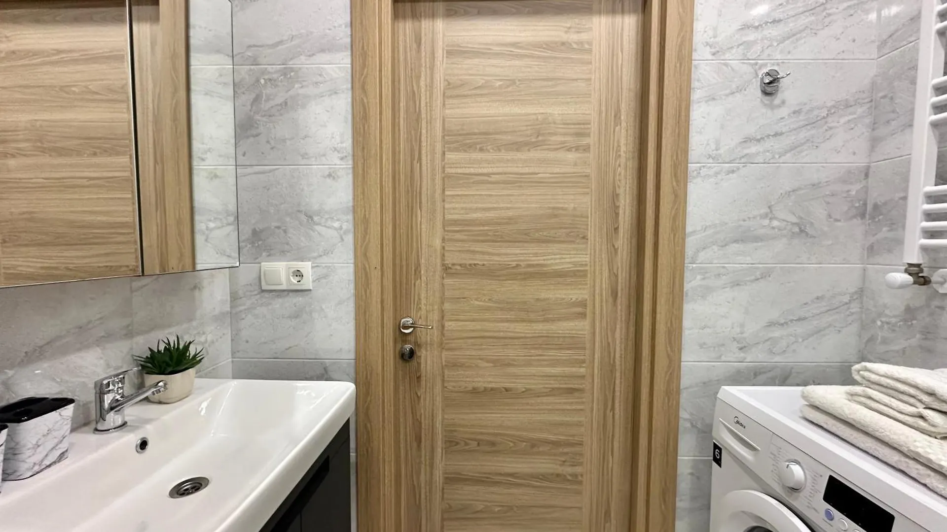 Apartment Panoramic Views Of The Sea, Mountains And City Batumi